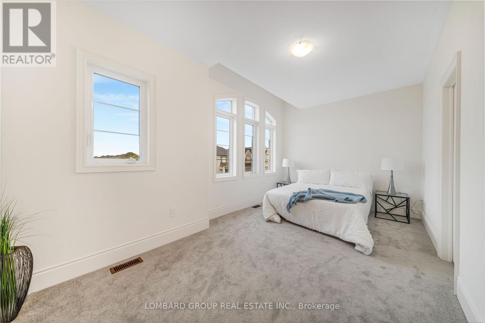 37 NORTH PARK BOULEVARD - Image 34