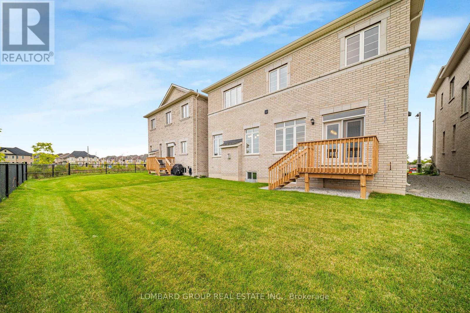 37 NORTH PARK BOULEVARD - Image 42