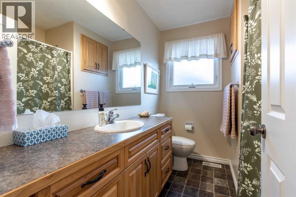10 Seneca Place W - 17