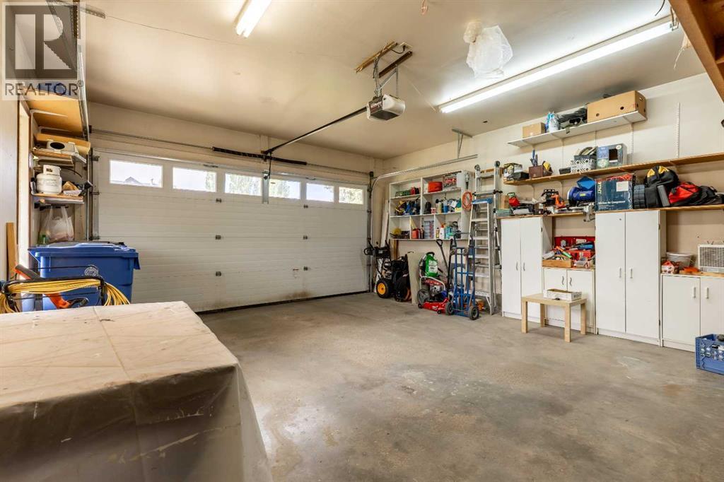 10 Seneca Place W - 24
