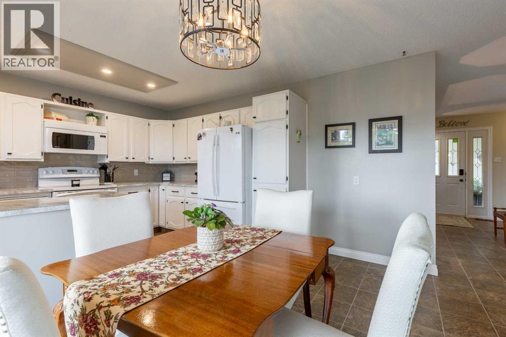 10 Seneca Place W - 9