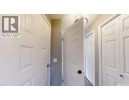 4 Phillips Court, Kindersley, SK S0L1S0 Photo 17