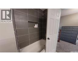 4 Phillips Court, Kindersley, SK S0L1S0 Photo 22