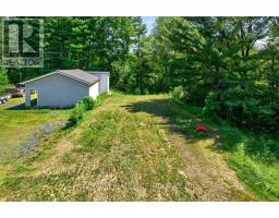 Living room - 11703 Highway 41, Addington Highlands, ON K0H1Z0 Photo 11