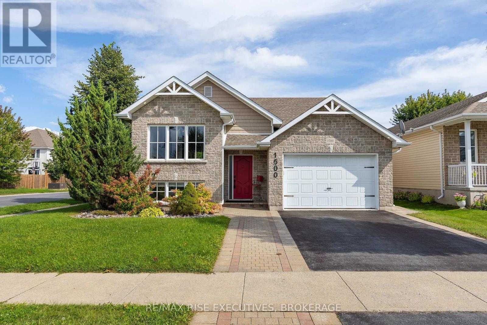 1500 CRIMSON CRESCENT - 1