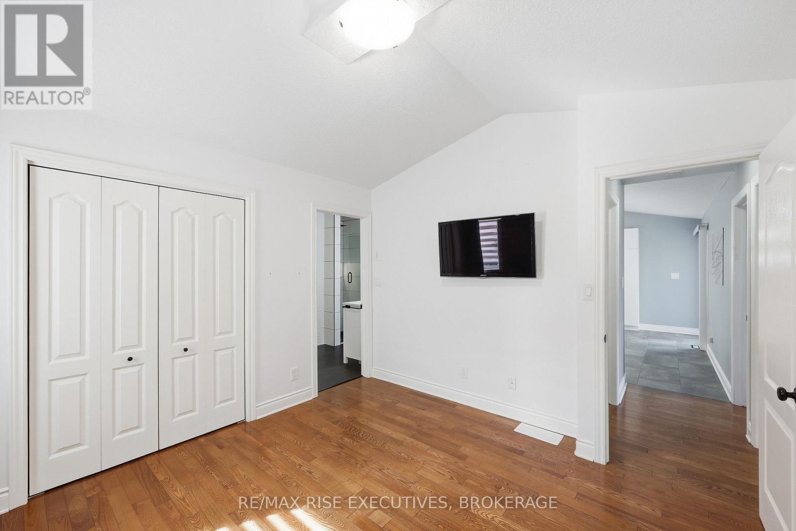 1500 CRIMSON CRESCENT - 17