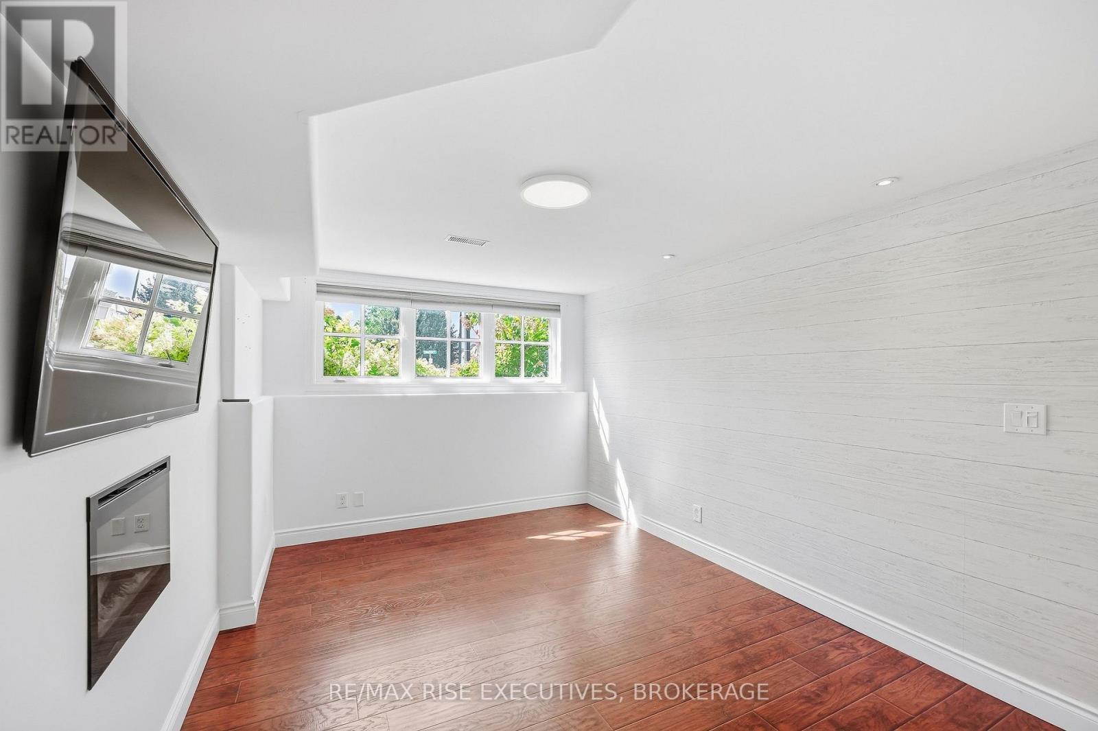1500 CRIMSON CRESCENT - Image 32
