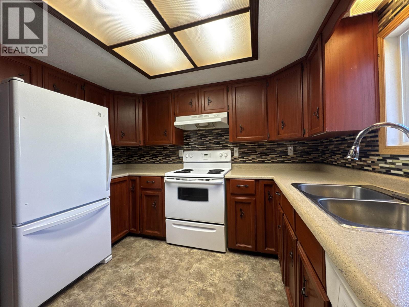 10864 101 STREET - 4