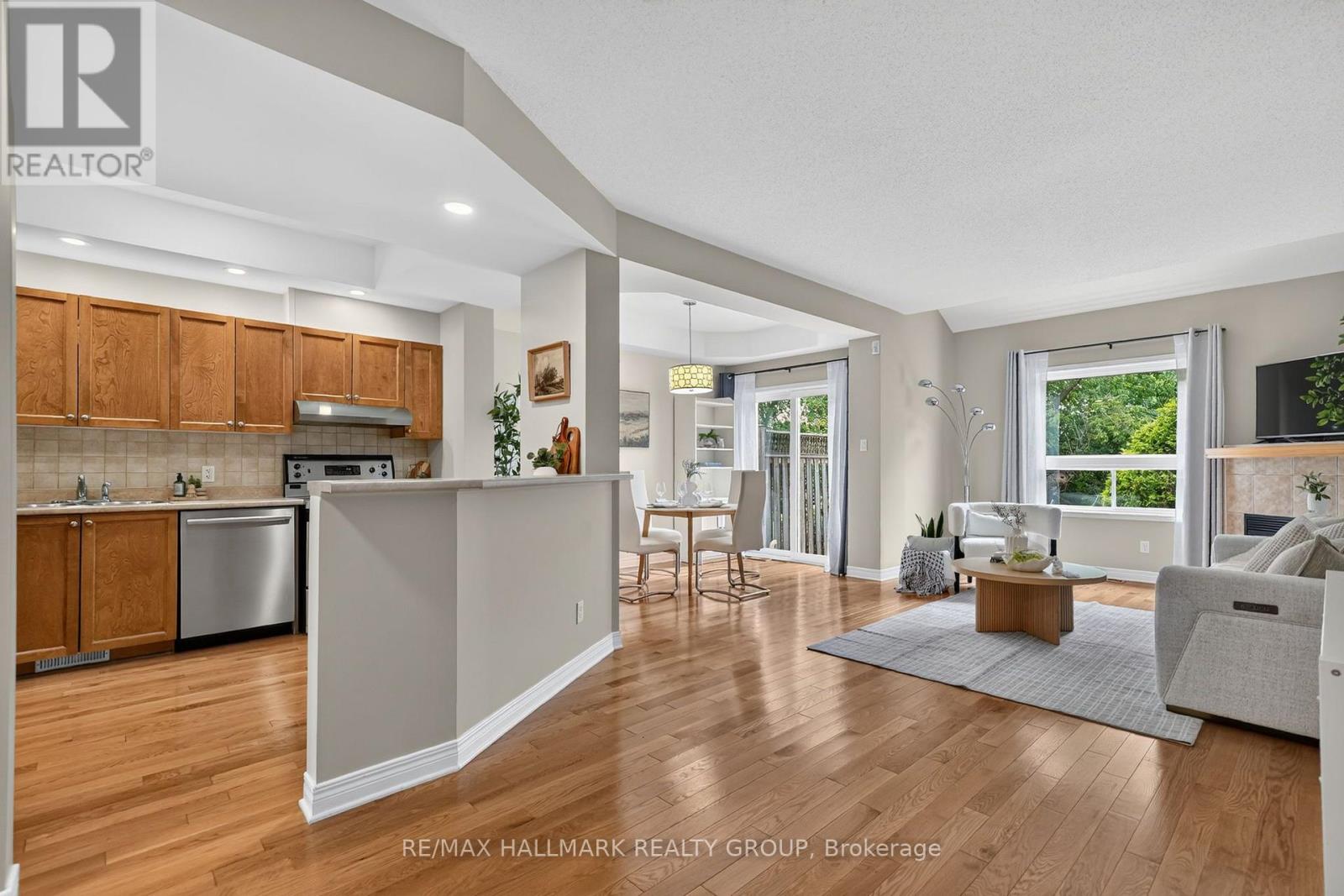 Open Kitchen