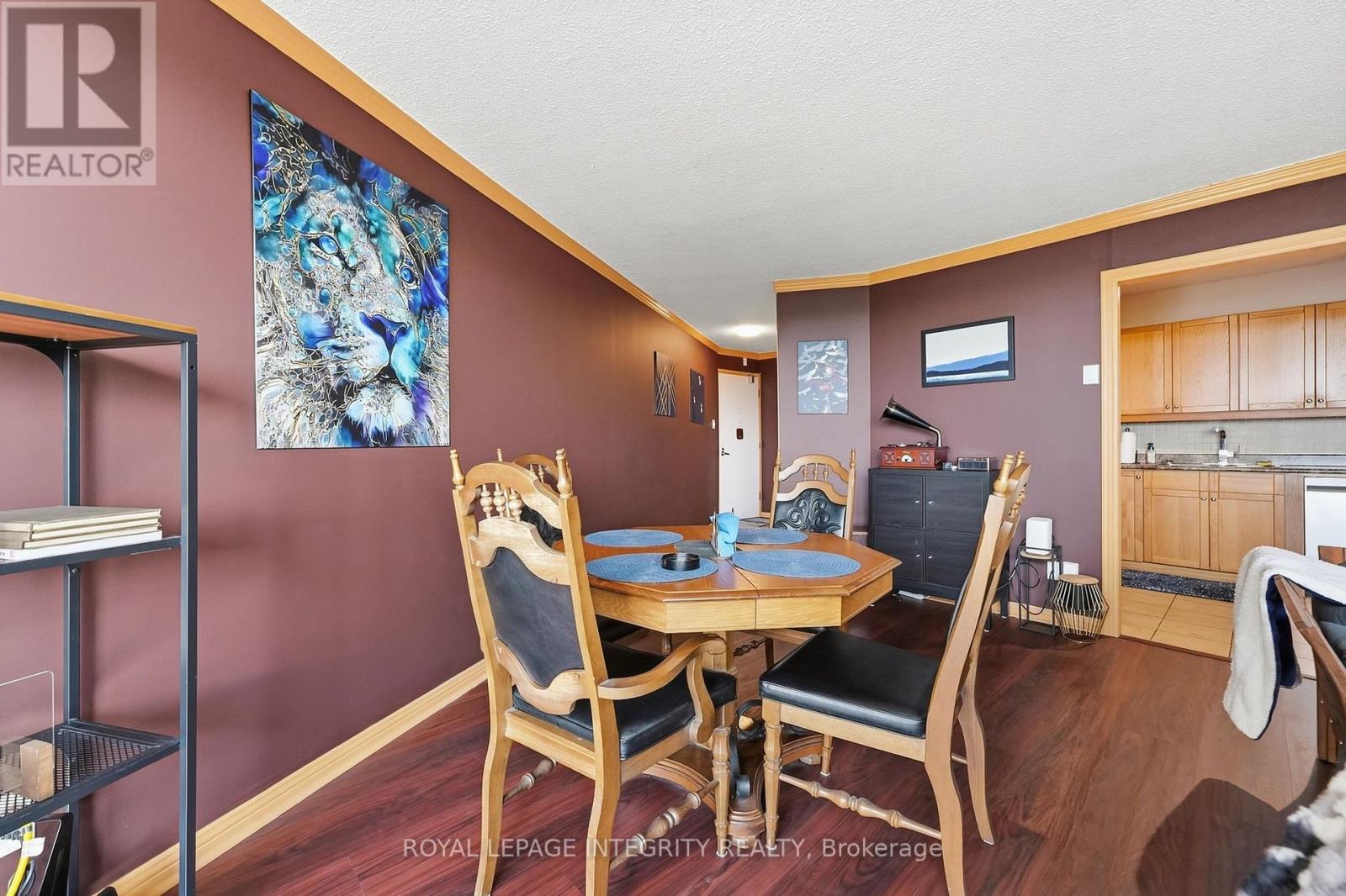 #806 900 DYNES ROAD - Image 12