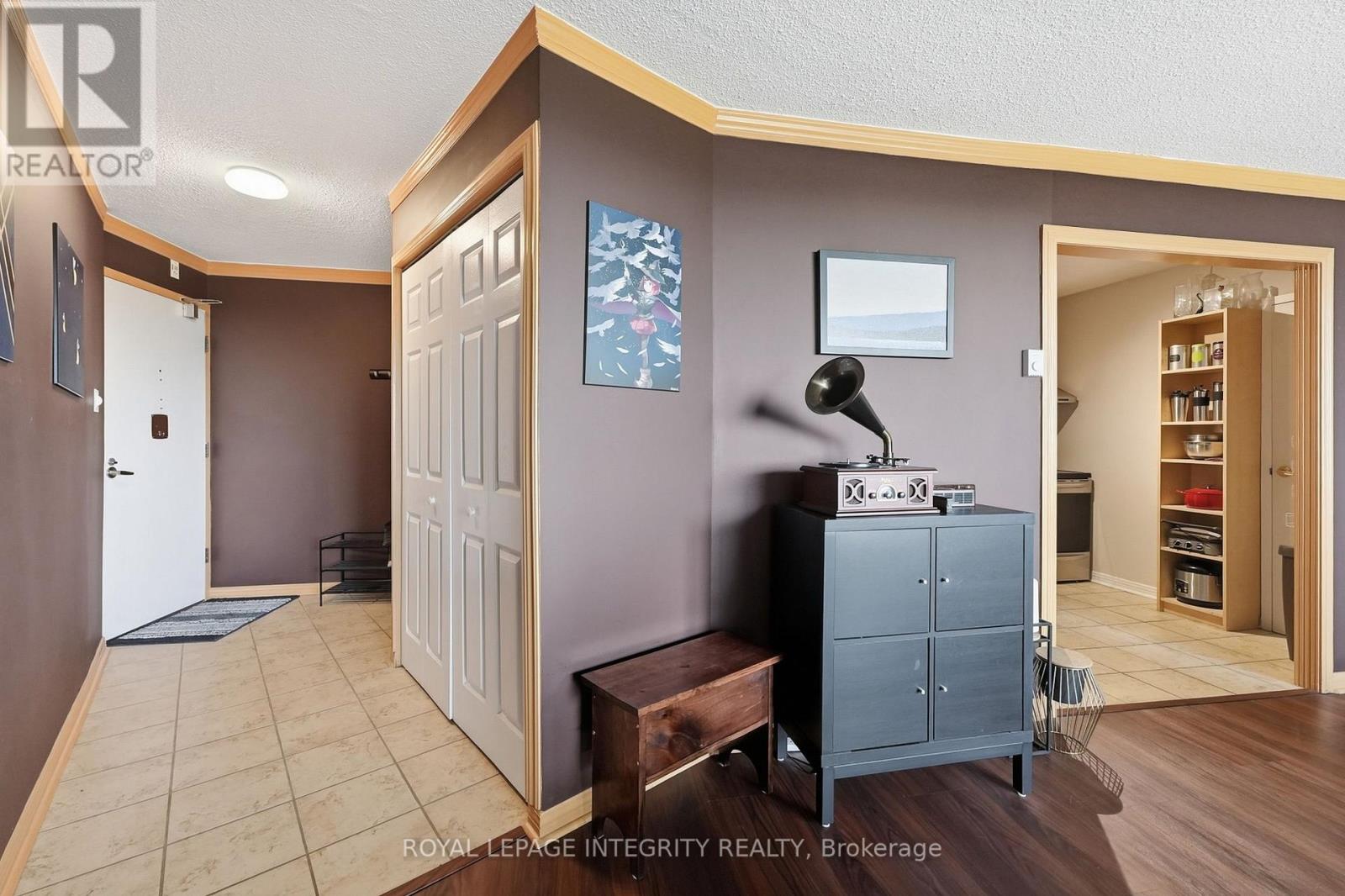#806 900 DYNES ROAD - Image 6