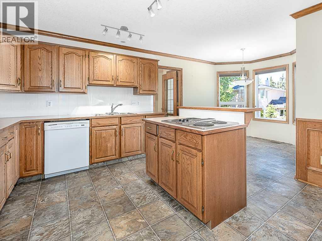 44 Straddock Crescent SW - 8