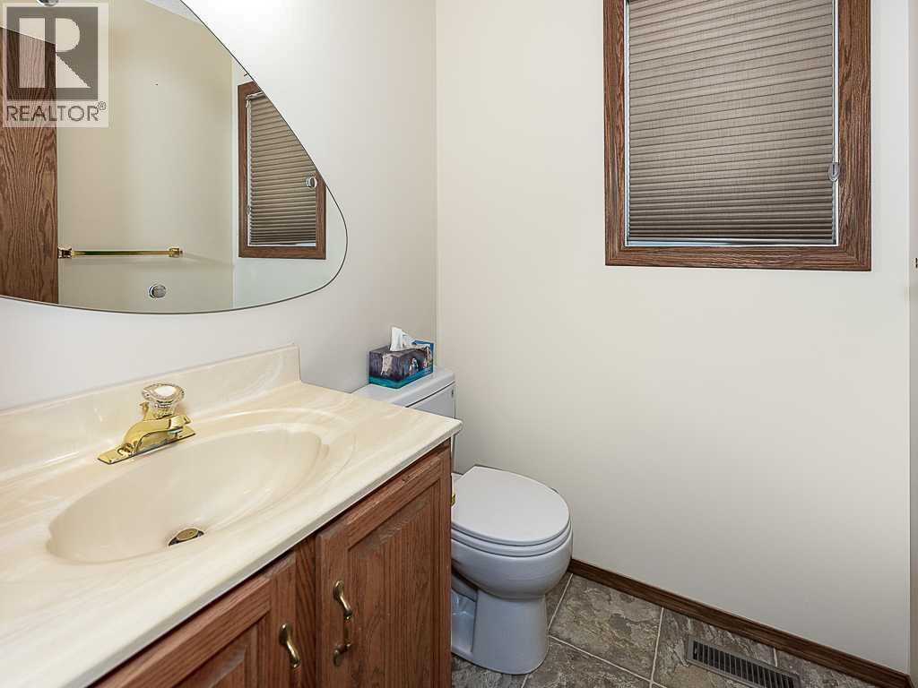 44 Straddock Crescent SW - 17