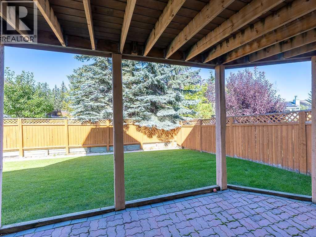 44 Straddock Crescent SW - 36