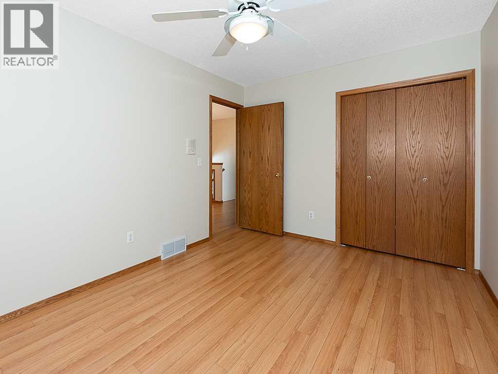 44 Straddock Crescent SW - 21