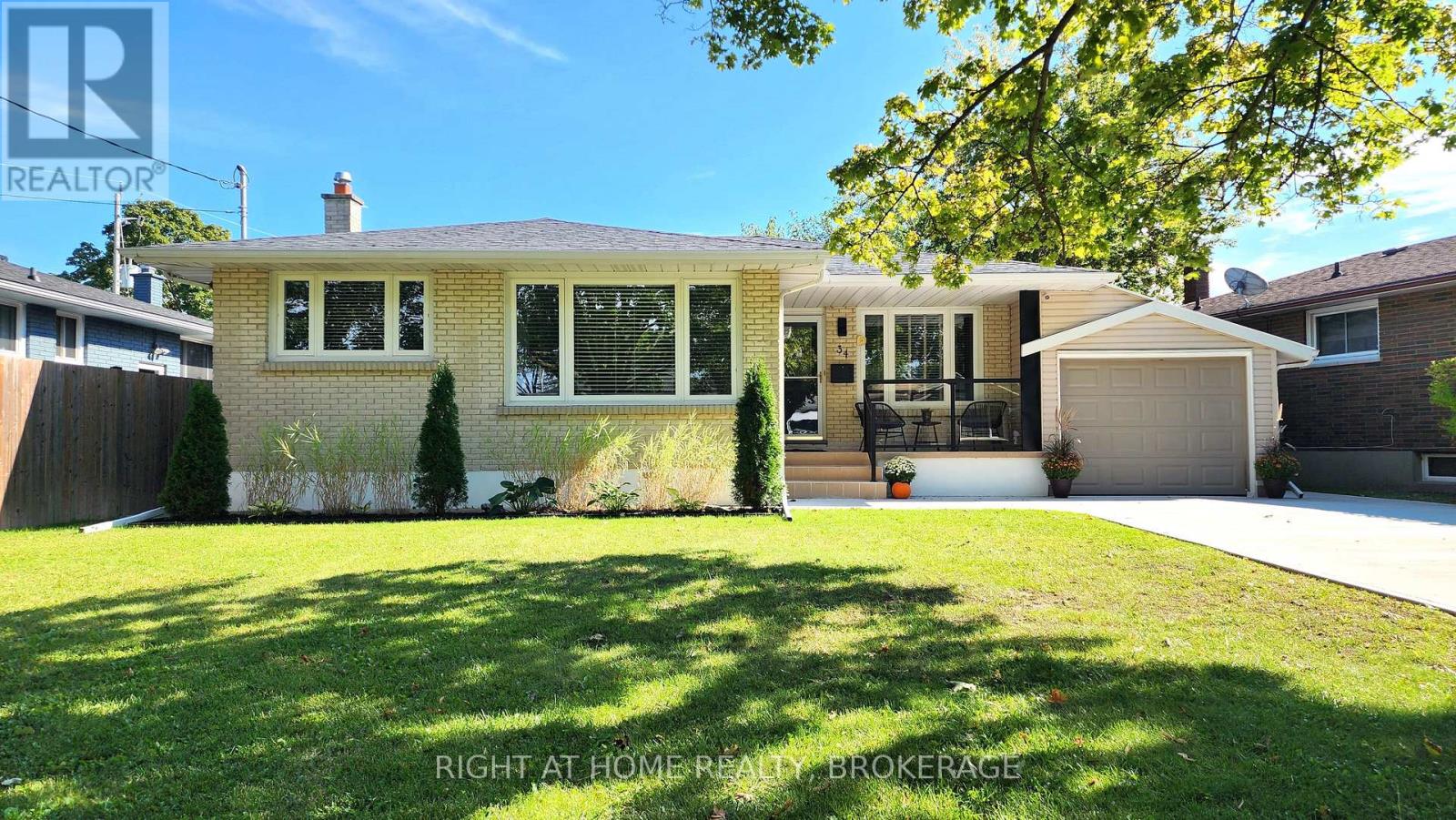 34 DENSGROVE DRIVE