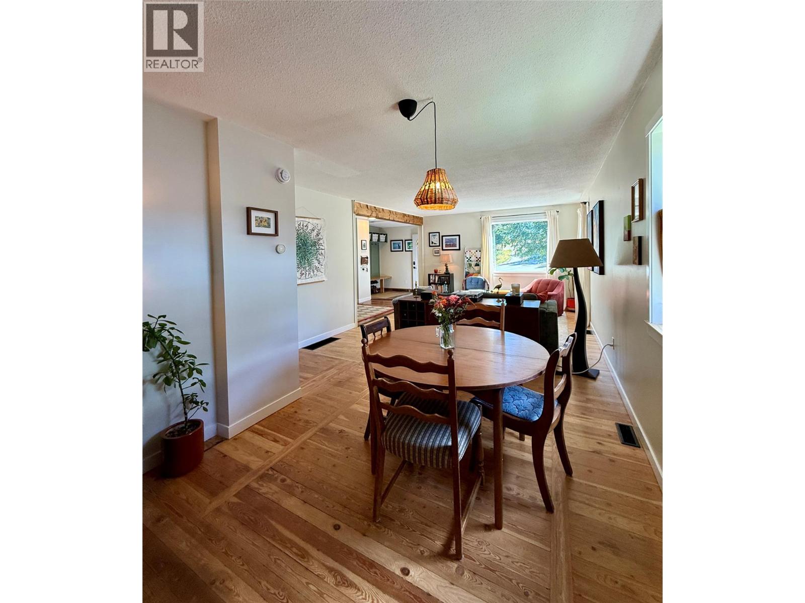 225 Dalgren Street - 21