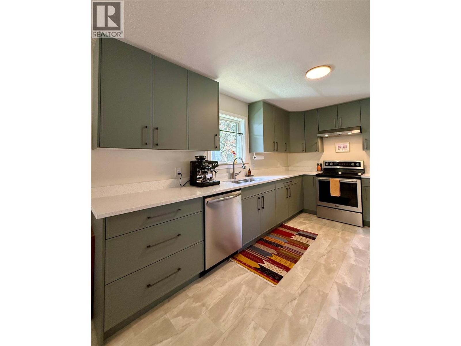 22 of 54 - 225 Dalgren Street