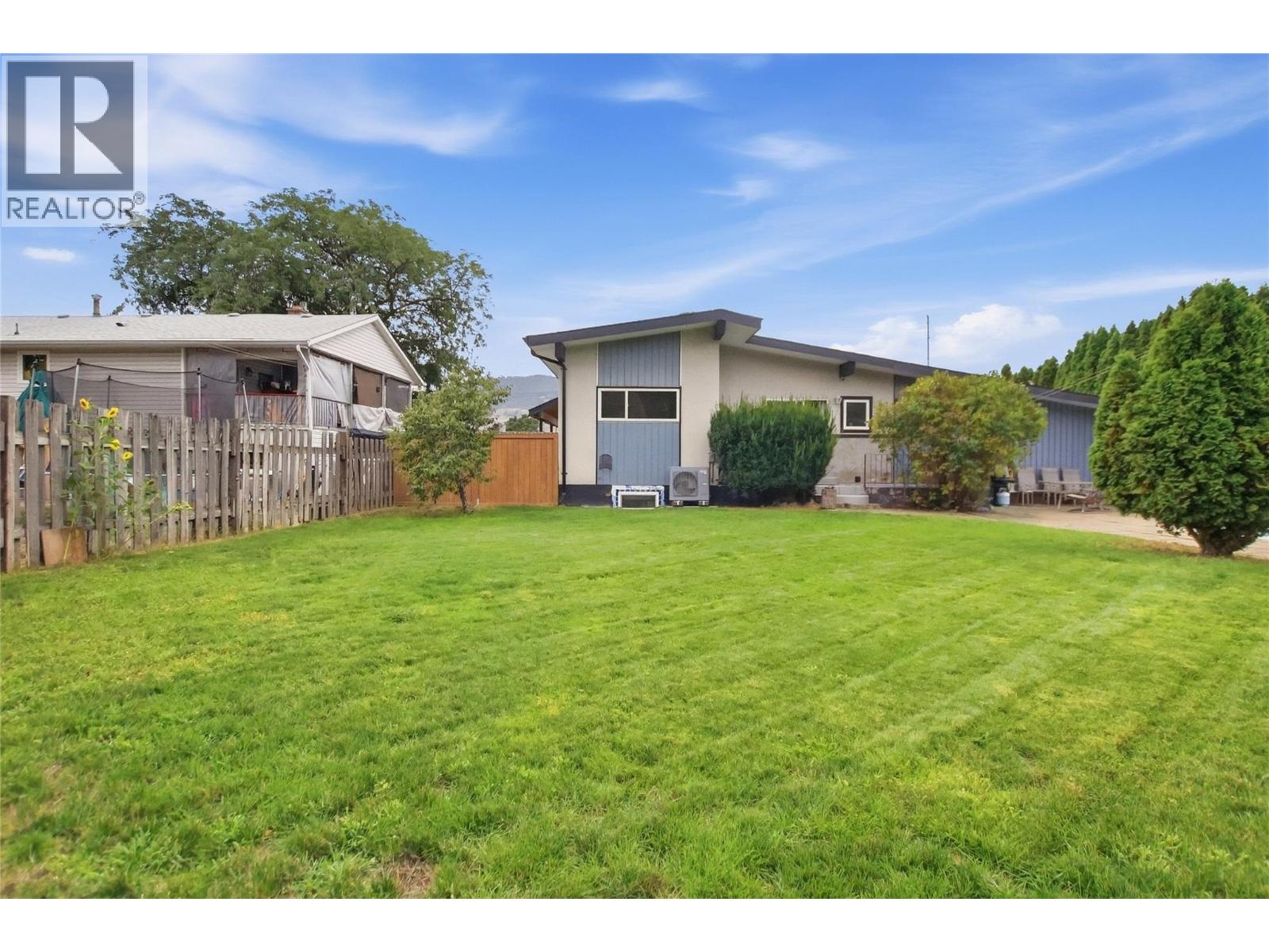 2306 Greenfield Avenue - Image 9