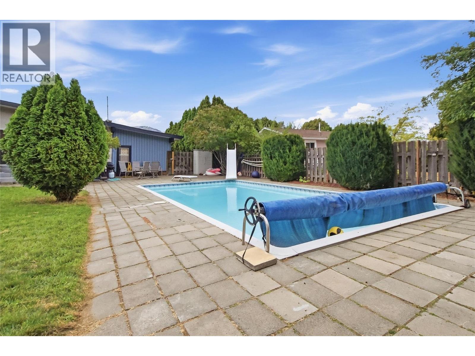 2306 Greenfield Avenue - Image 10