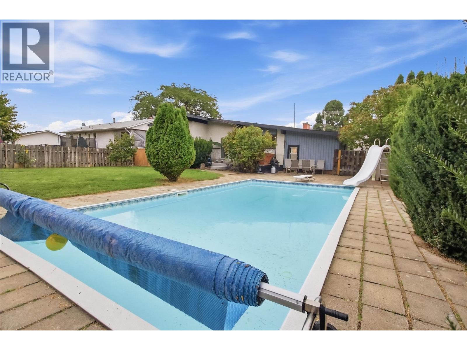 2306 Greenfield Avenue - Image 15