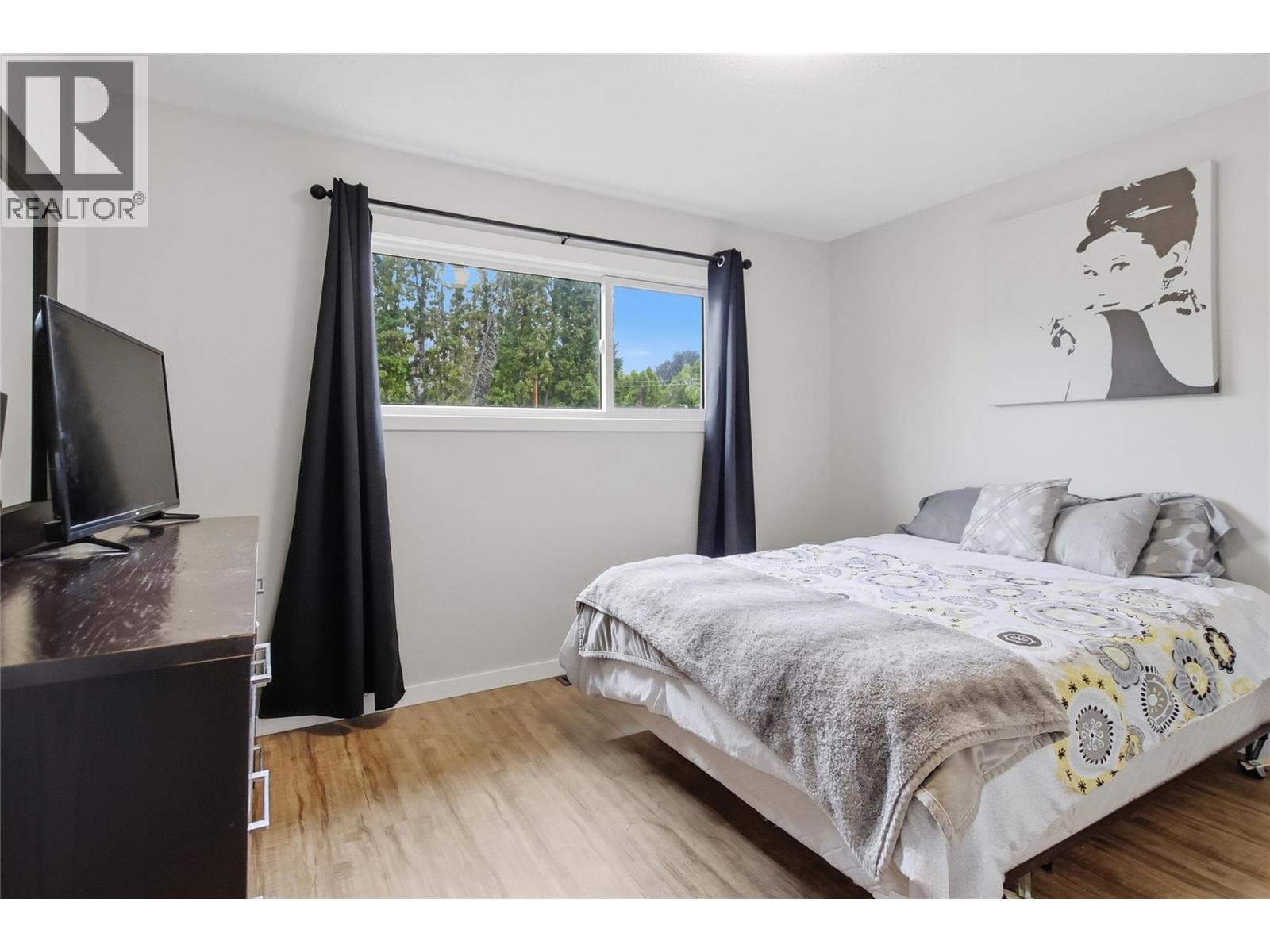 2306 Greenfield Avenue - Image 34