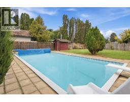 2306 Greenfield Avenue, Kamloops, BC V2B4P4 Photo 16