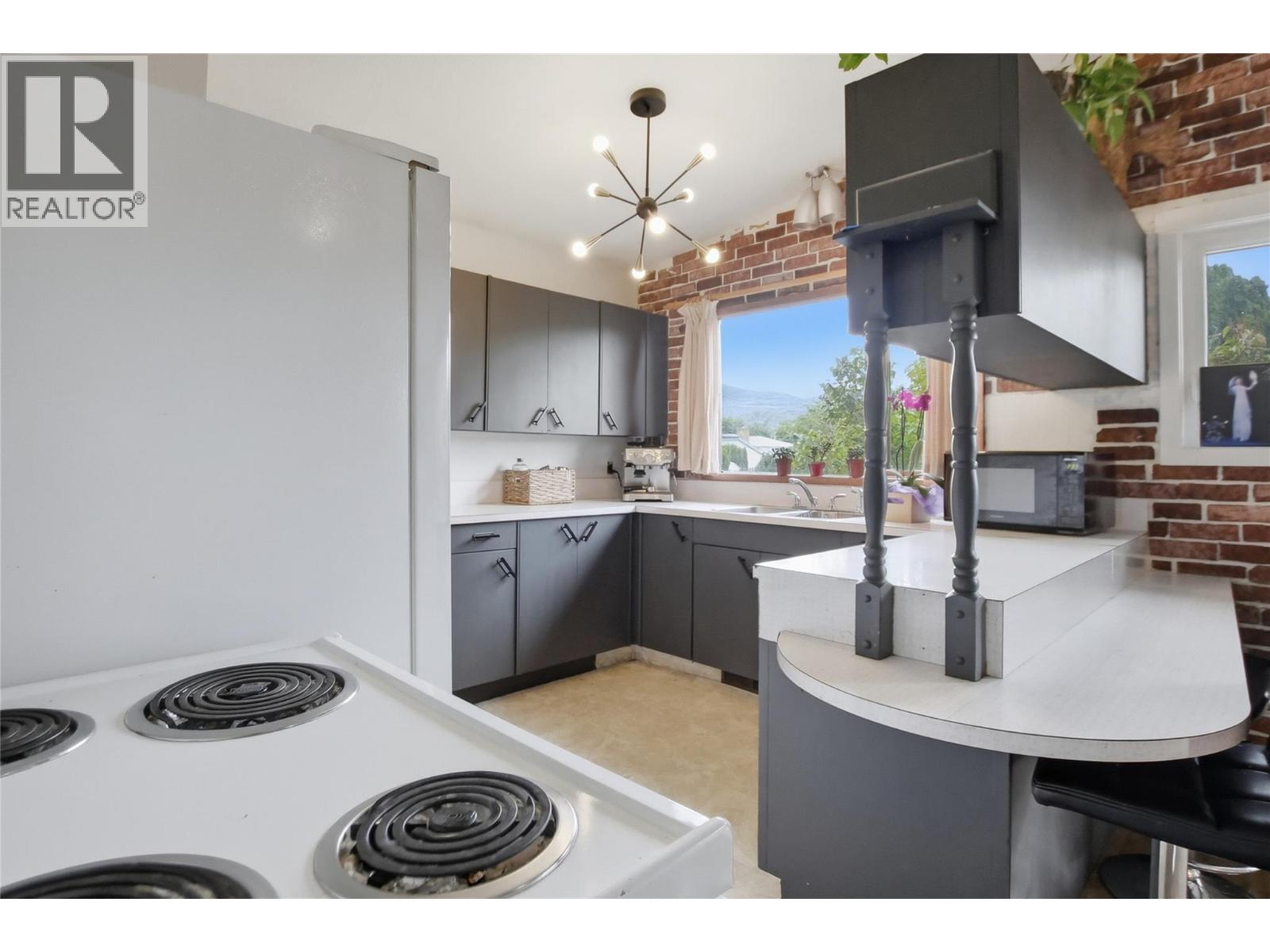 2306 Greenfield Avenue - 22
