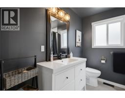 2306 Greenfield Avenue, Kamloops, BC V2B4P4 Photo 32