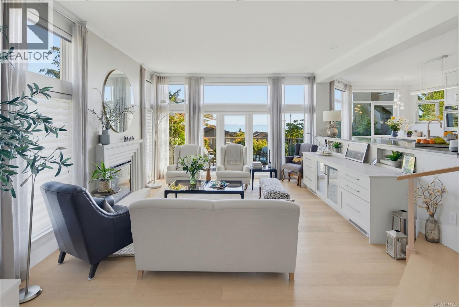 #5 4771 Cordova Bay Rd - Image 16