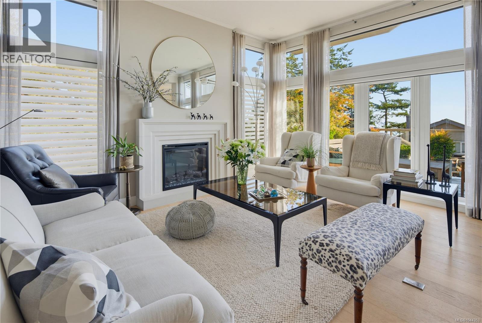 #5 4771 Cordova Bay Rd - Image 17