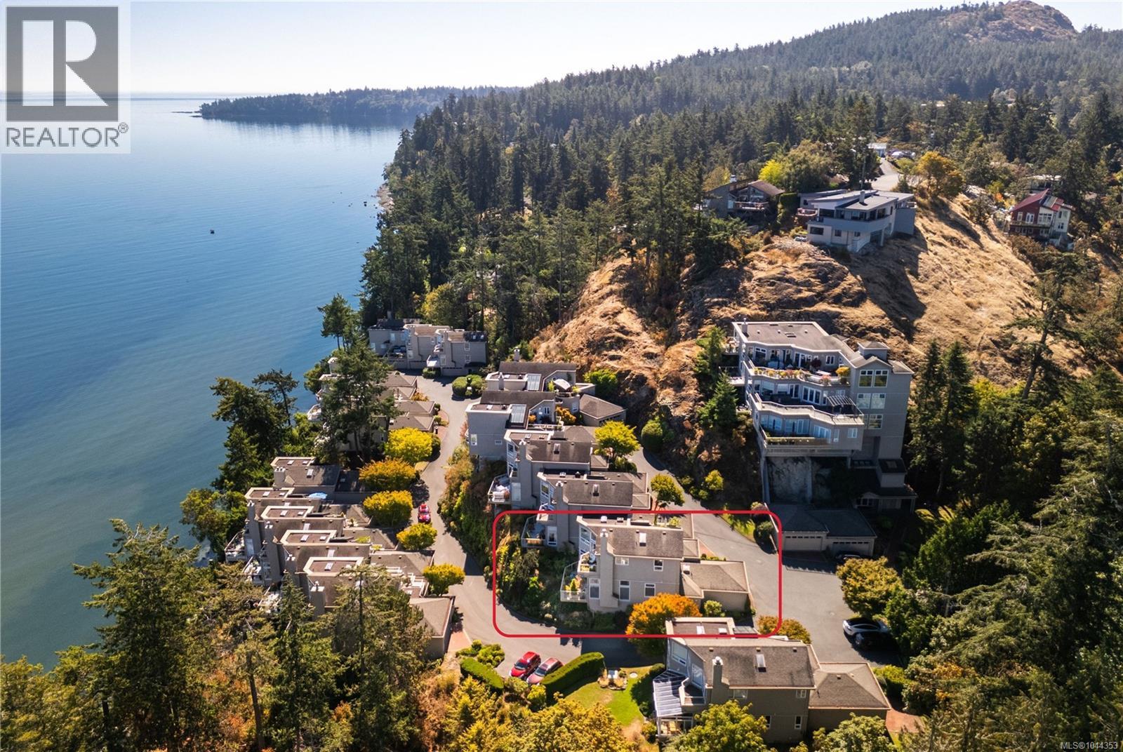 #5 4771 Cordova Bay Rd - 41