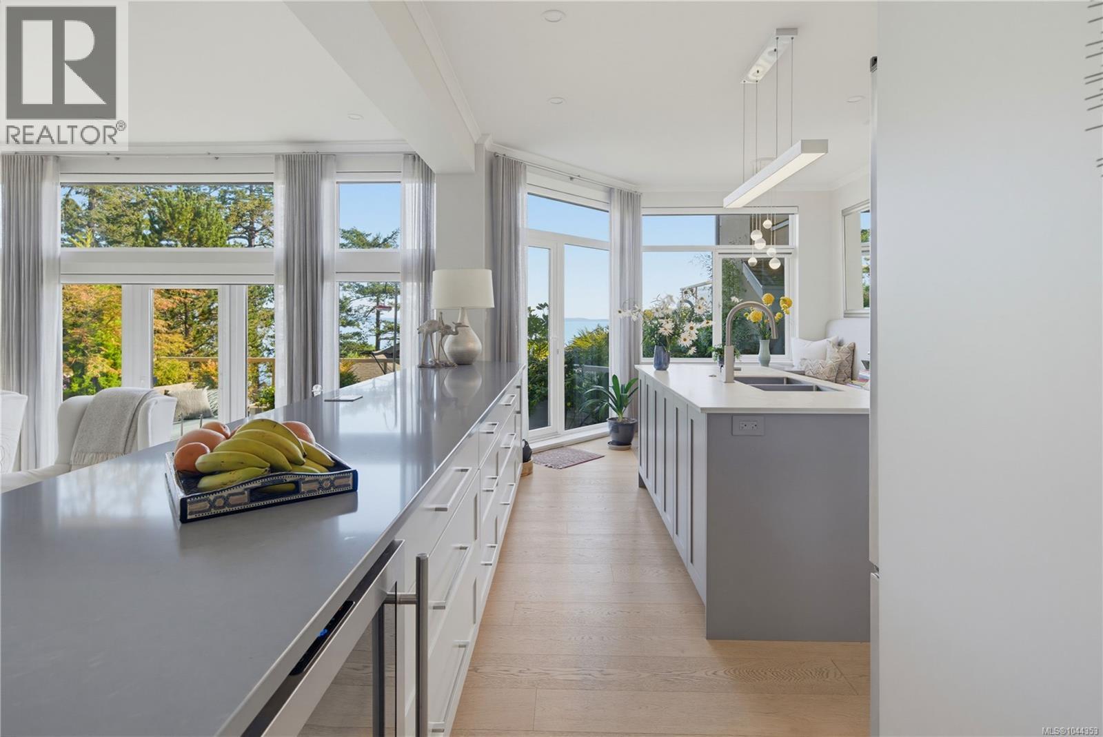 #5 4771 Cordova Bay Rd - 6
