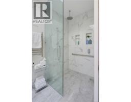 5 4771 Cordova Bay Rd, Saanich, BC V8Y2J7 Photo 35