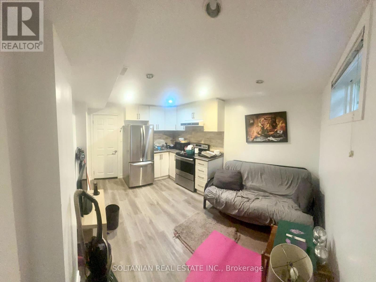Photo of 288 Connaught Avenue