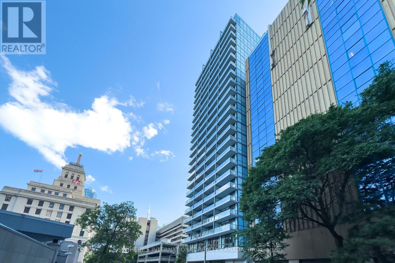 #1913 210 SIMCOE STREET - 2