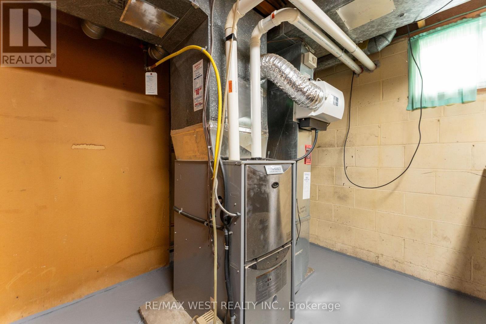 203 LUPIN DRIVE - Image 38