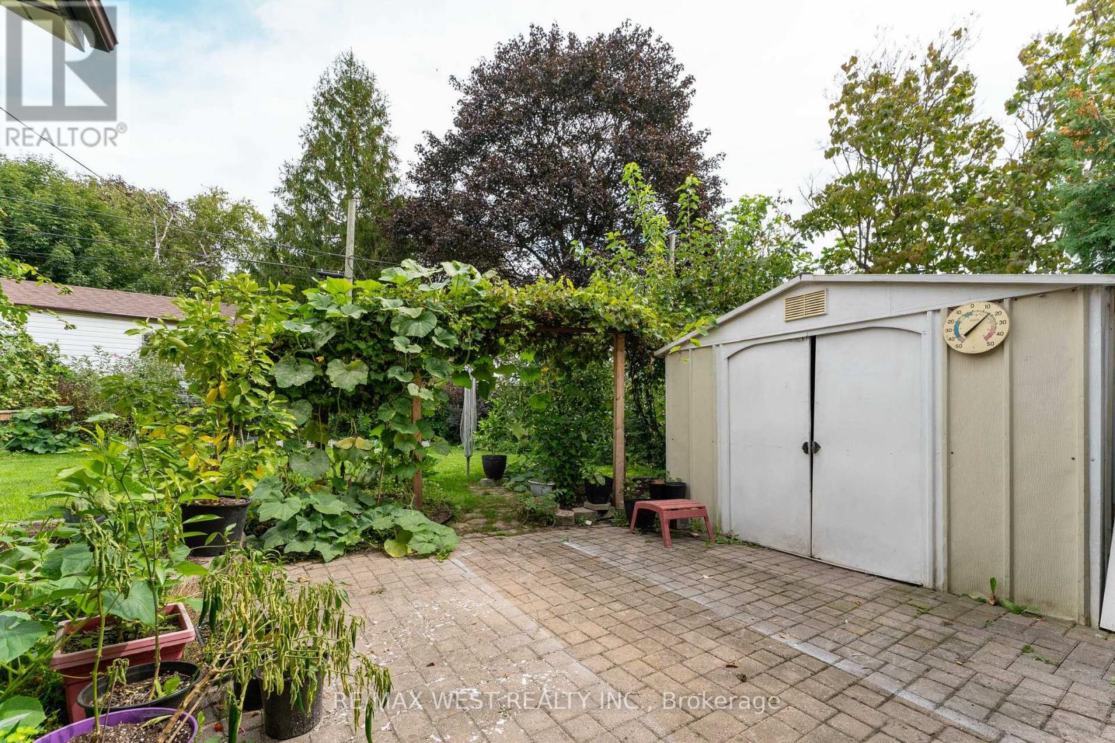 203 LUPIN DRIVE - 41
