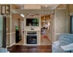 107 Madawaska Trail, Wasaga Beach, ON L9Z1X7 Photo 9