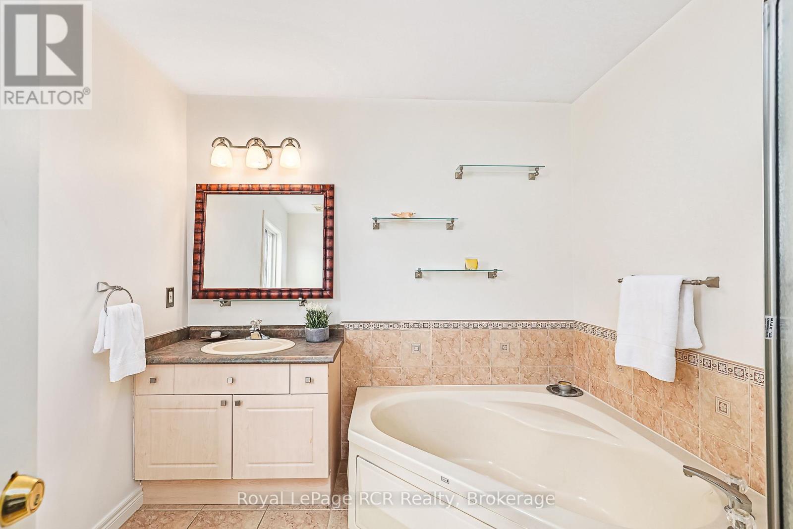 23 MARINA CRESCENT - Image 20