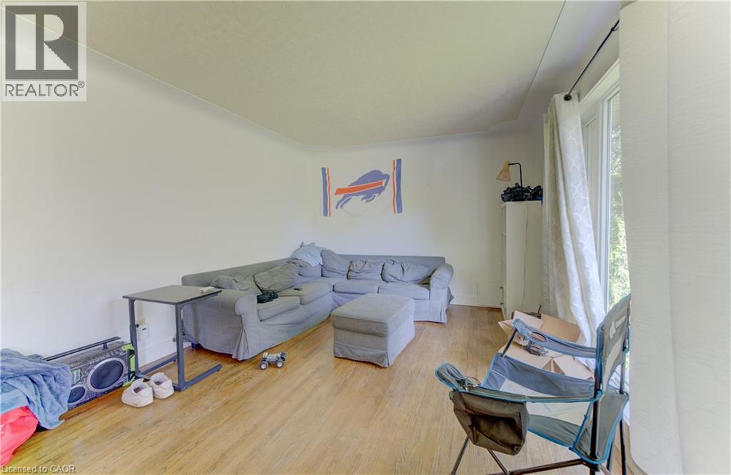 49 DIETZ Avenue S - Image 8