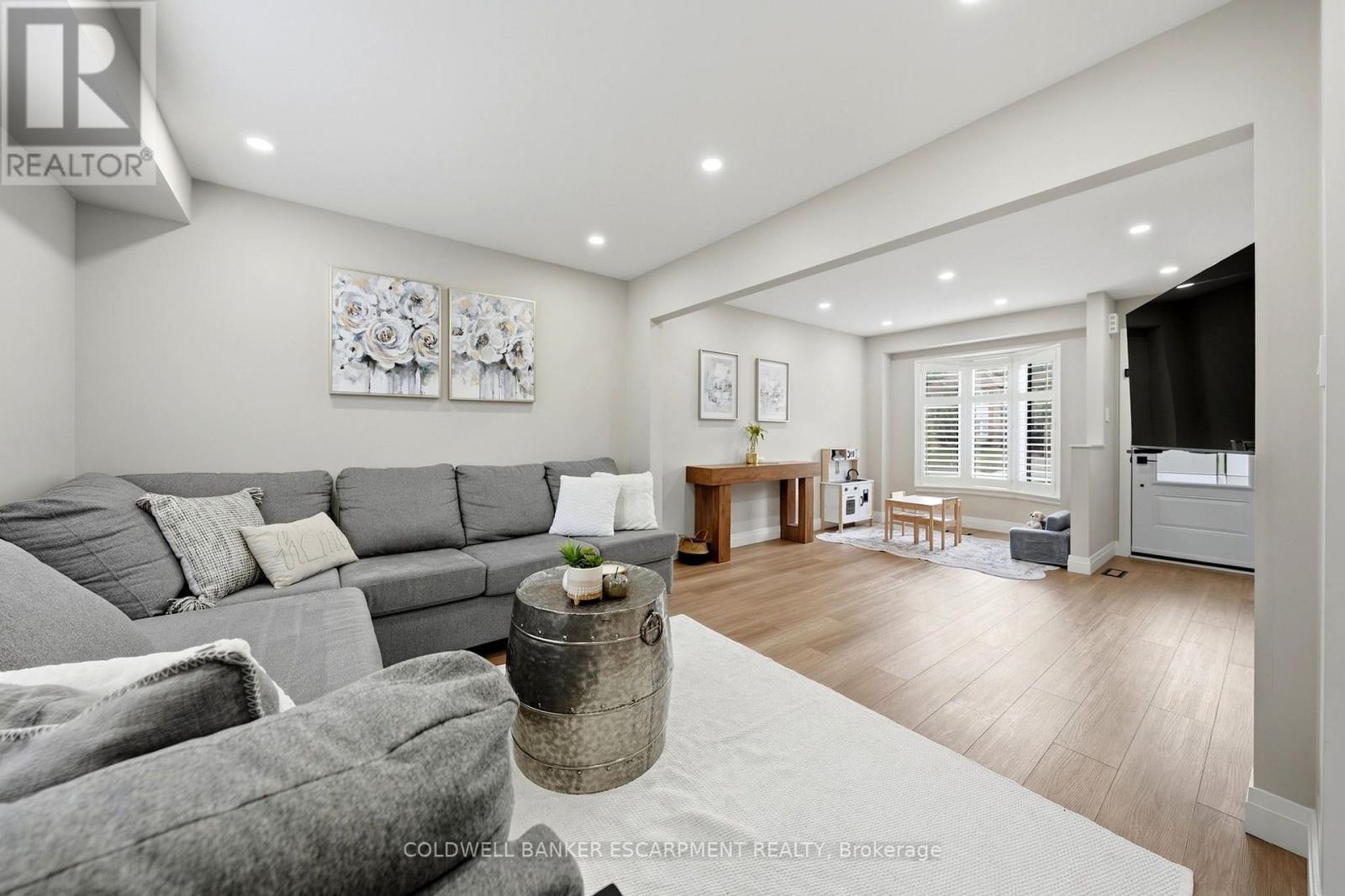 23 LASBY LANE - 14