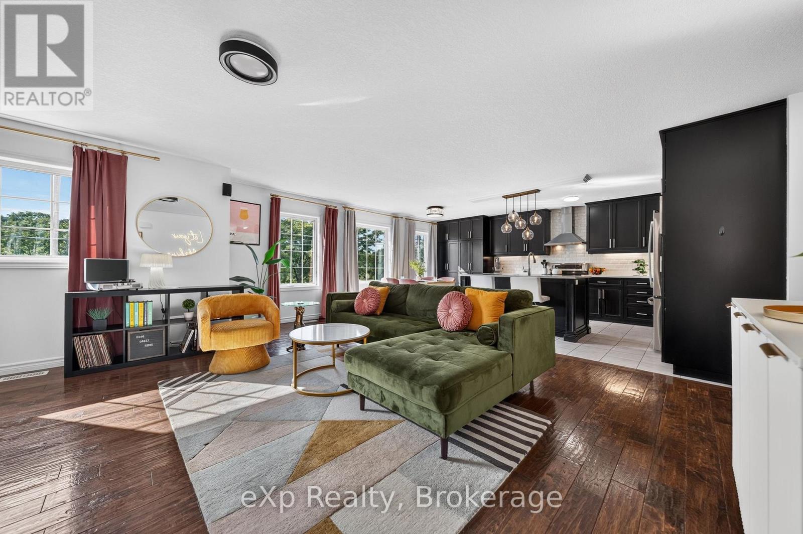 67A RAYMOND STREET - Image 21