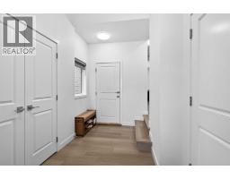 Primary Bedroom - 48 Willow Green Sw, Airdrie, AB T4B5M3 Photo 10