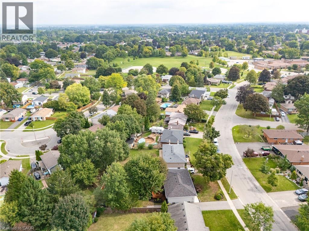 7 CAMBRIDGE Drive - Image 33