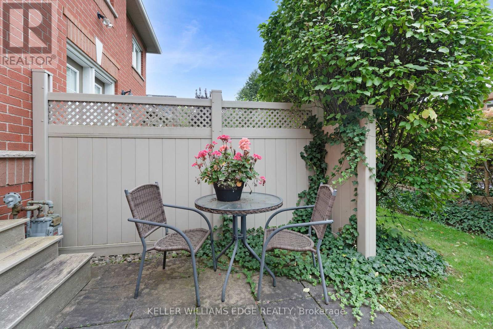 #2 2175 COUNTRY CLUB DRIVE - Image 37