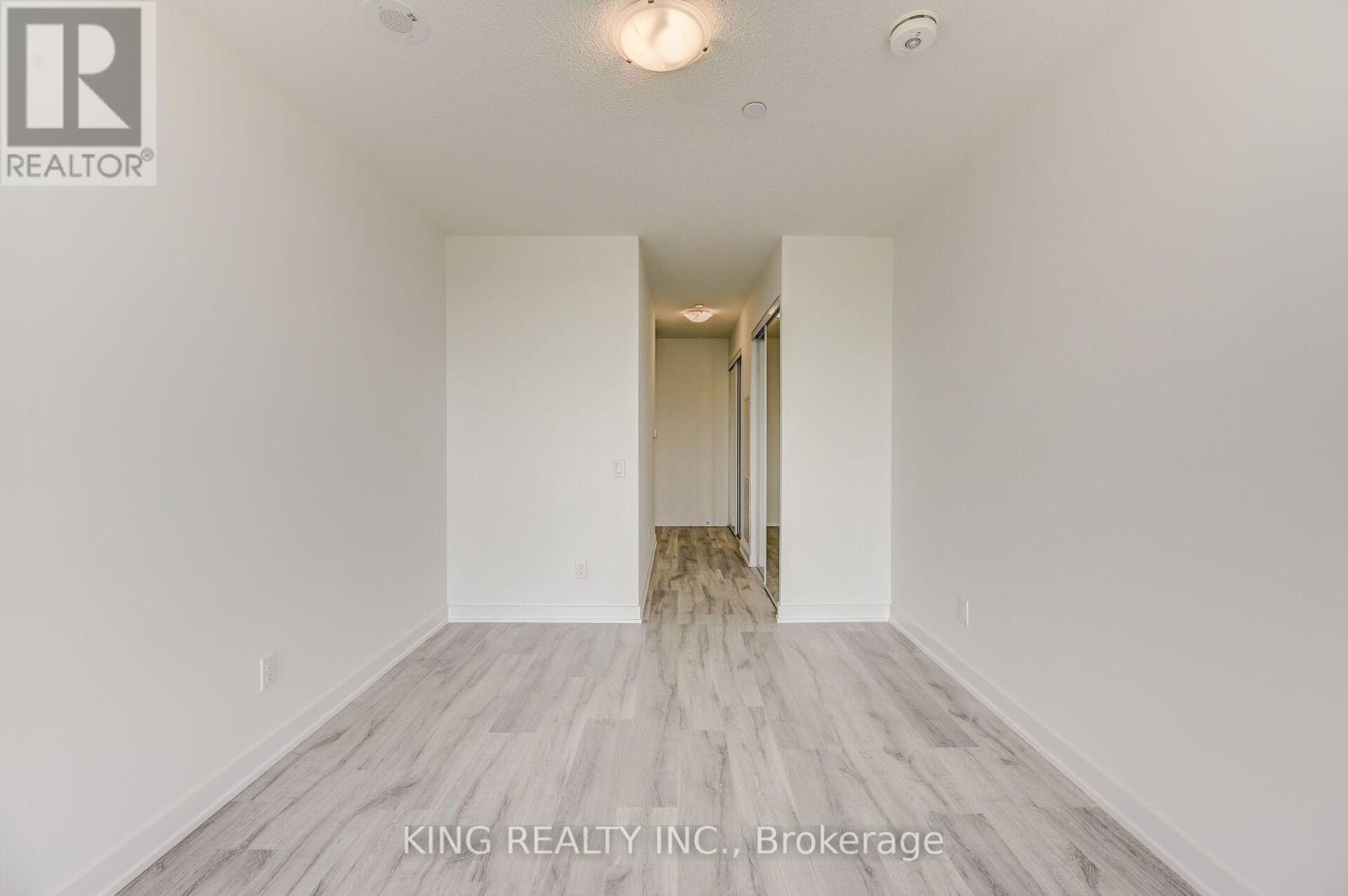 #133 251 MANITOBA STREET - 27