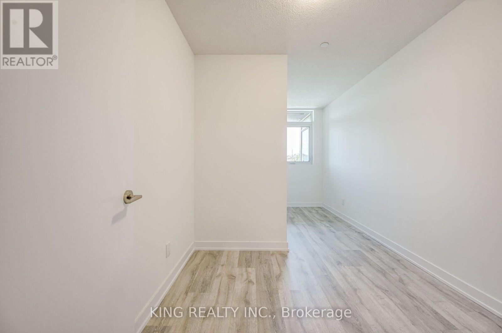 #133 251 MANITOBA STREET - 28