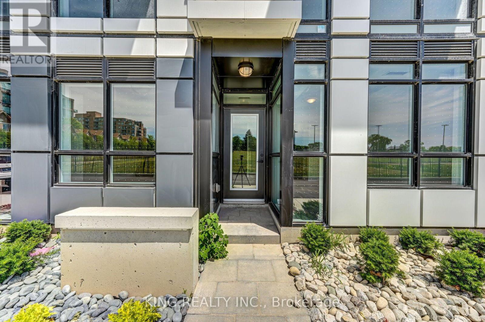 #133 251 MANITOBA STREET - 35