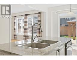 Dining room - 35 Royal Coachman Way, Hamilton, ON L8J0M2 Photo 10